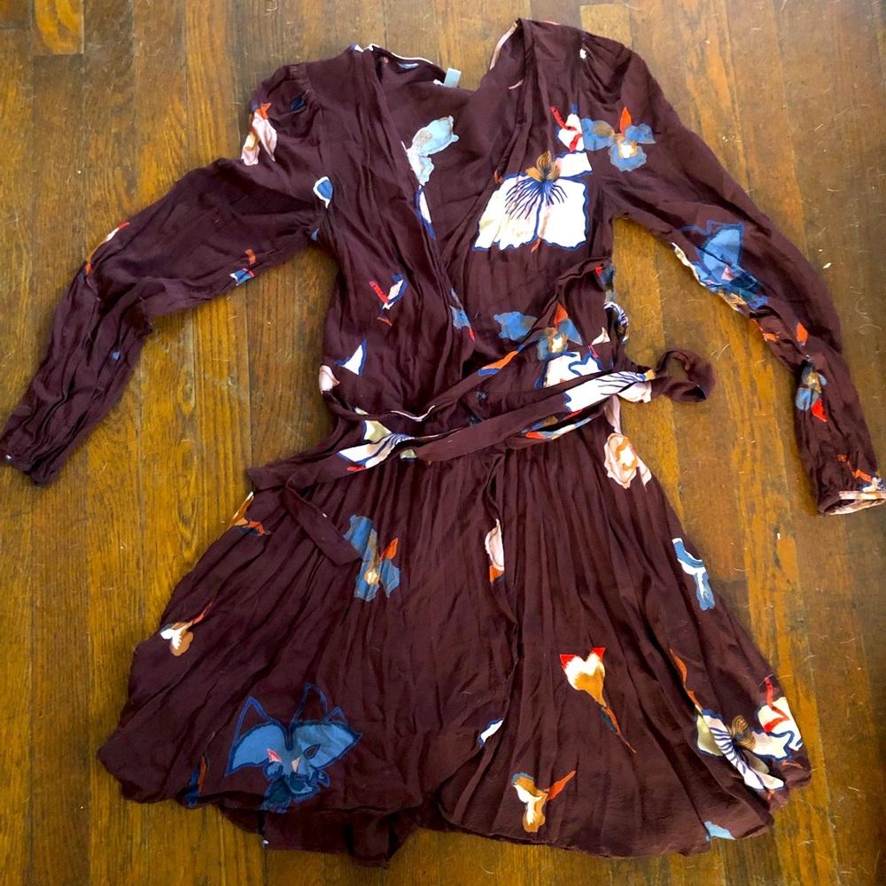 ECOTE long sleeve printed dress with tie belt